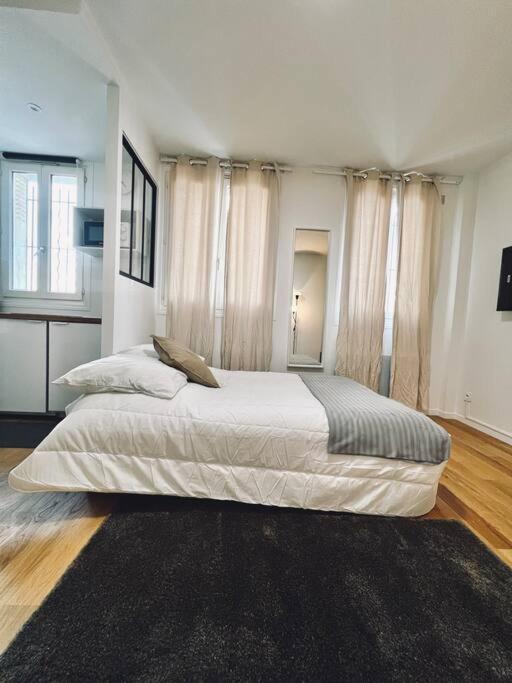 Tres Beau Studio Refait A Neuf 2 Apartment Сент-Уен Екстериор снимка